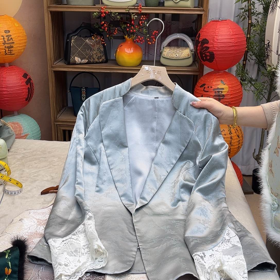 刺绣软缎上衣净胸围98