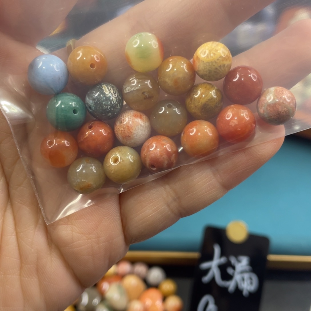 未镶嵌手镯硅化玉