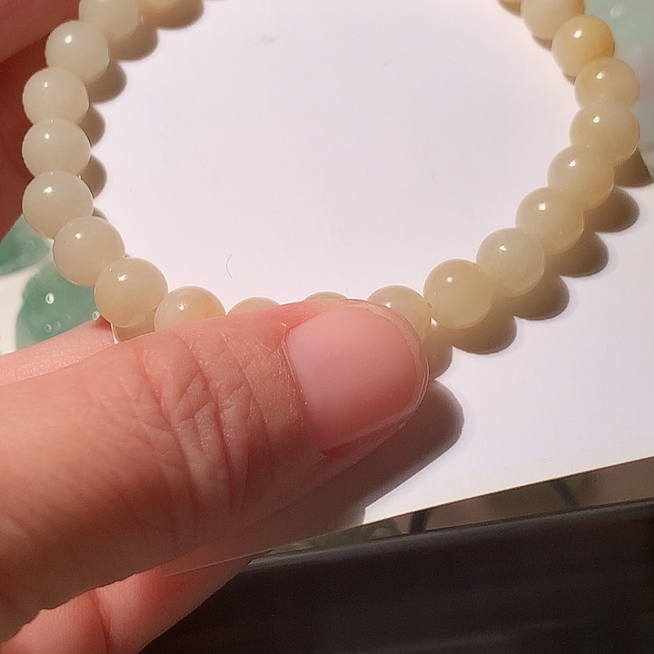 定制翡翠未镶嵌满黄手串