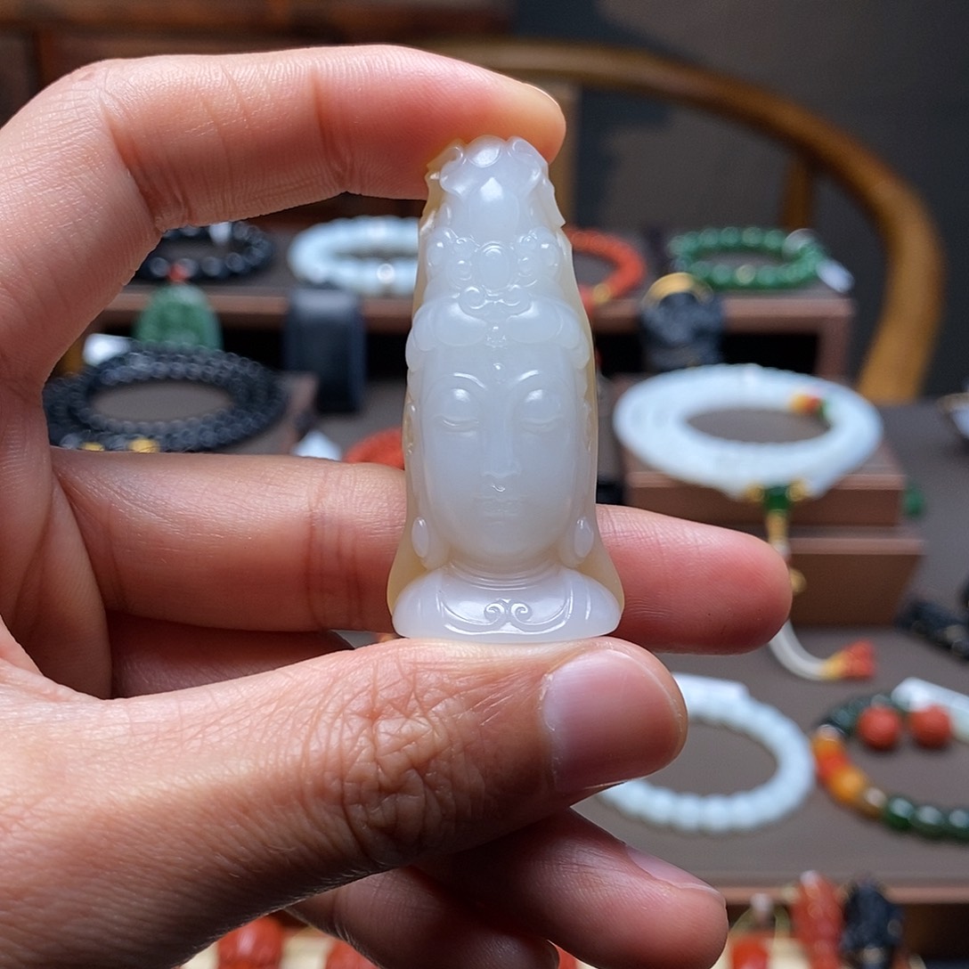 和田玉颈饰未镶嵌