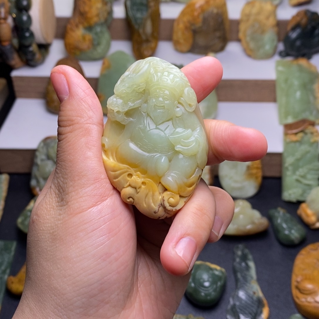 岫岩河磨玉（透闪石质玉）挂件未镶嵌达****达
