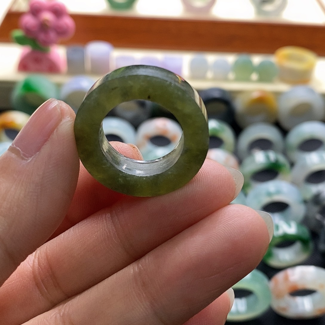 定制翡翠未镶嵌翡翠