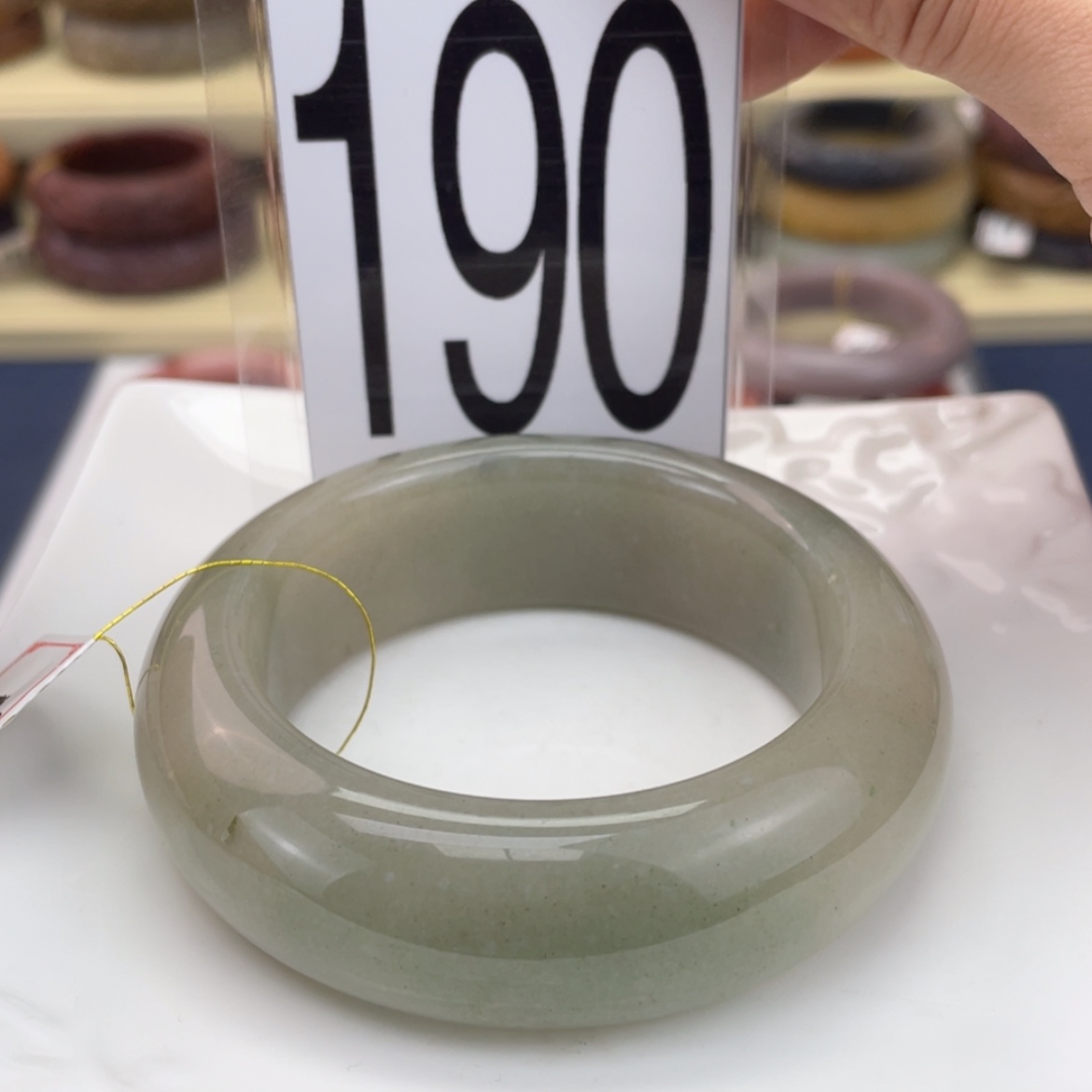 【闪购商品】石英质玉手镯未镶嵌