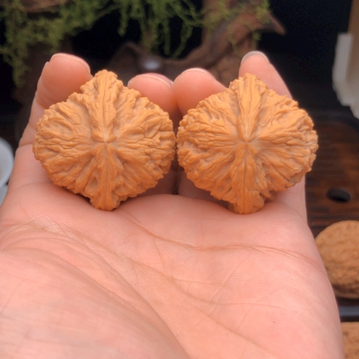 吊坠文玩核桃守**写南疆石