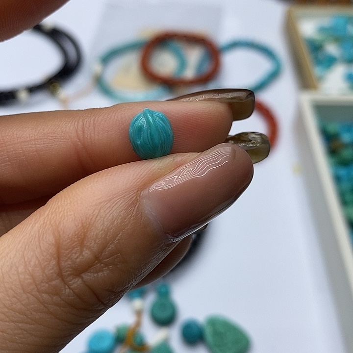 绿松石未镶嵌珠宝奇石