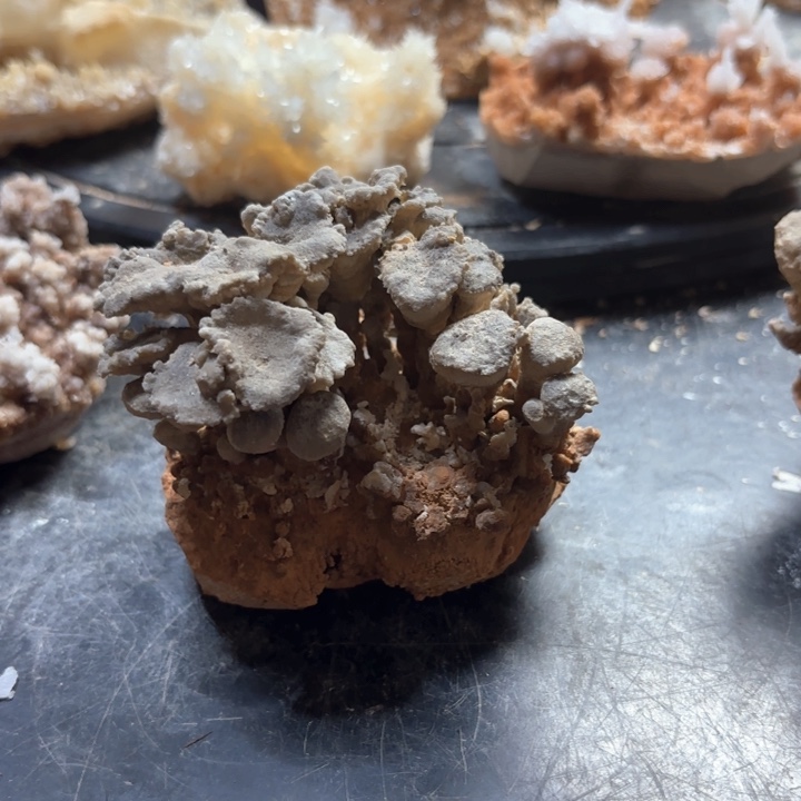 从**儿纯天然钟乳石质地坚硬