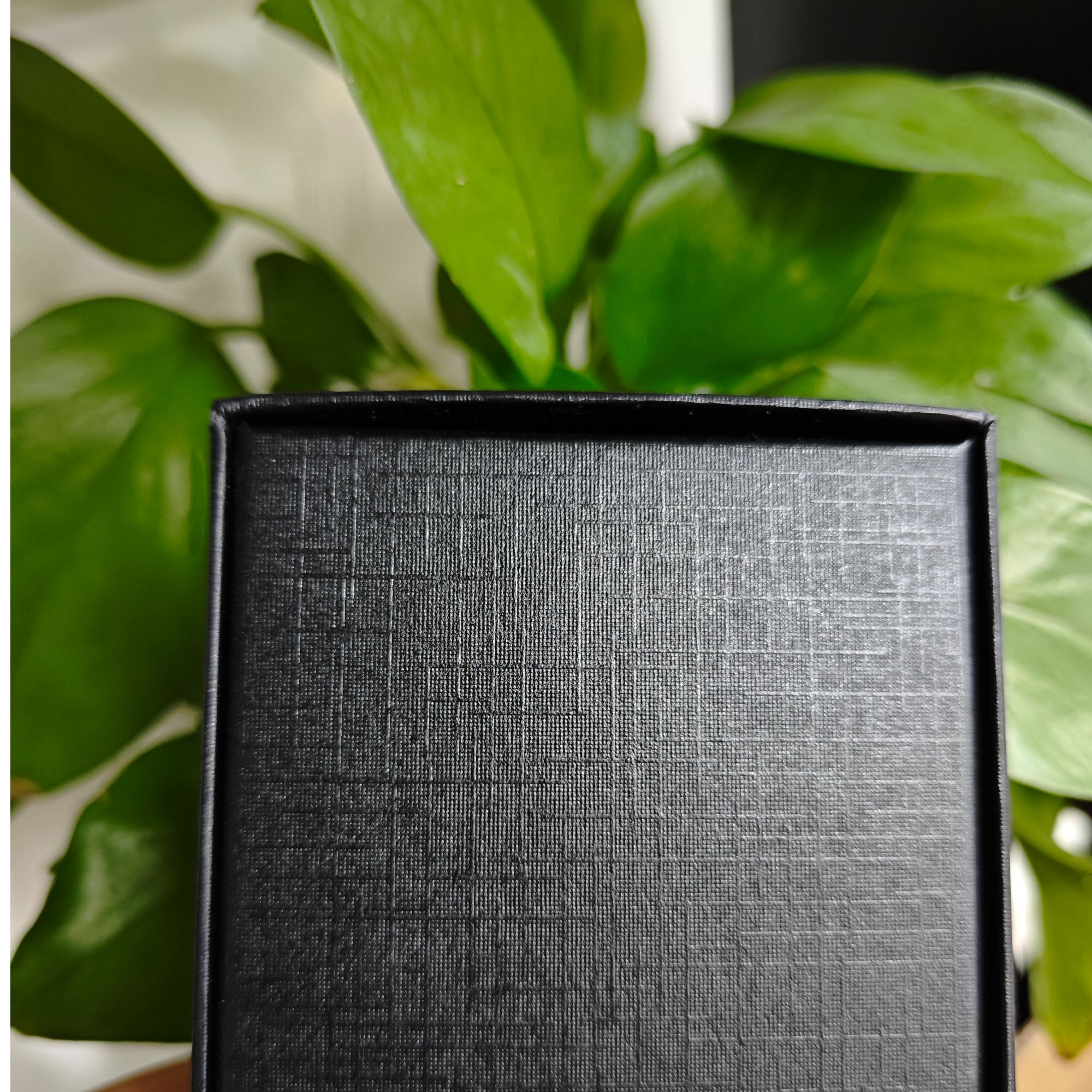 【言言分享小莫】黑色盒子粉色时尚化妆工具