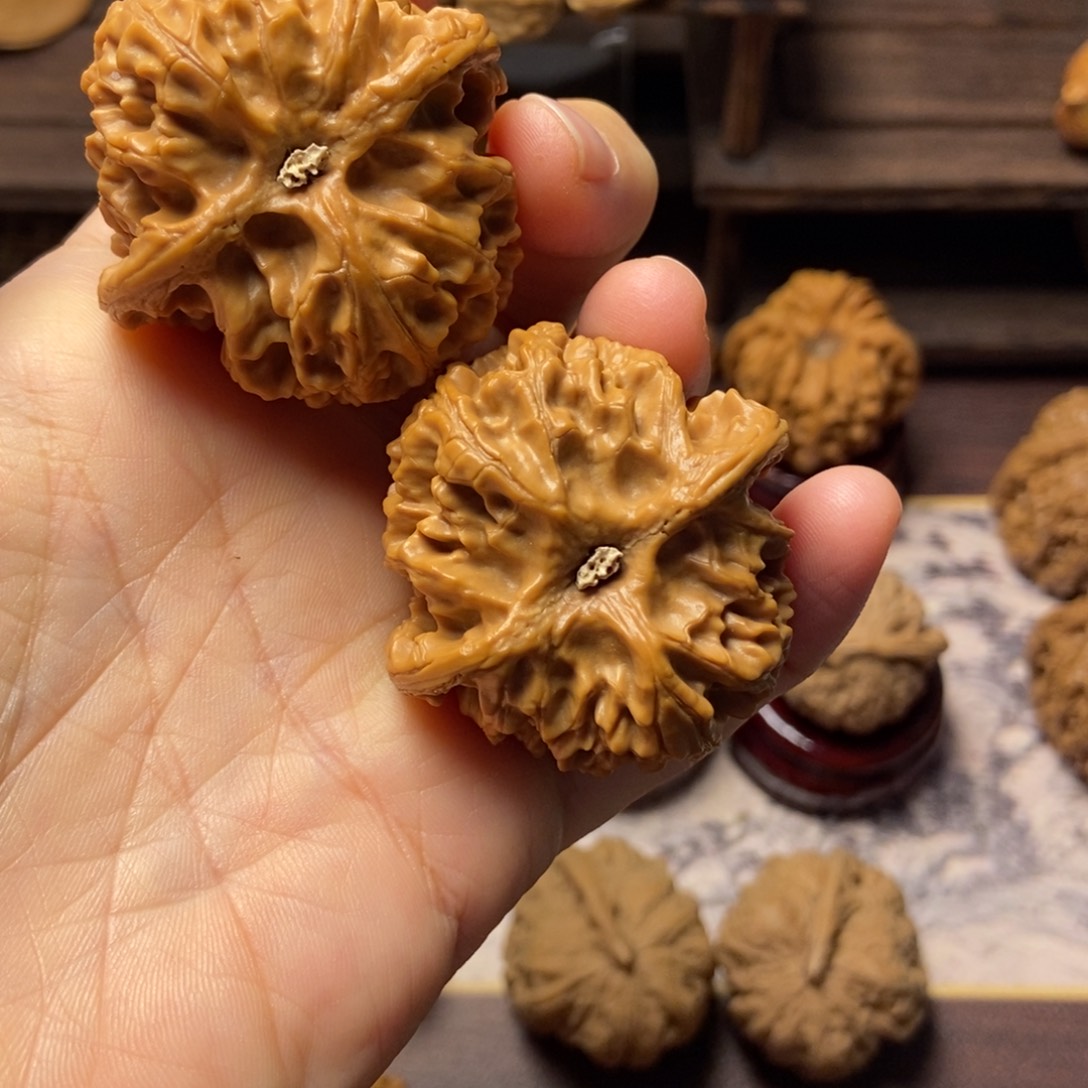 文玩核桃把件全品大苹果44.5