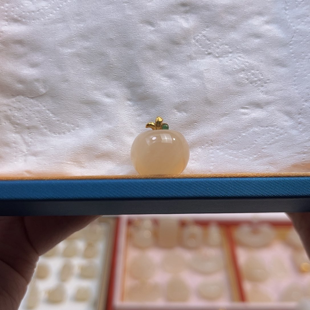 和田玉18K金镶嵌吊坠(不含链)