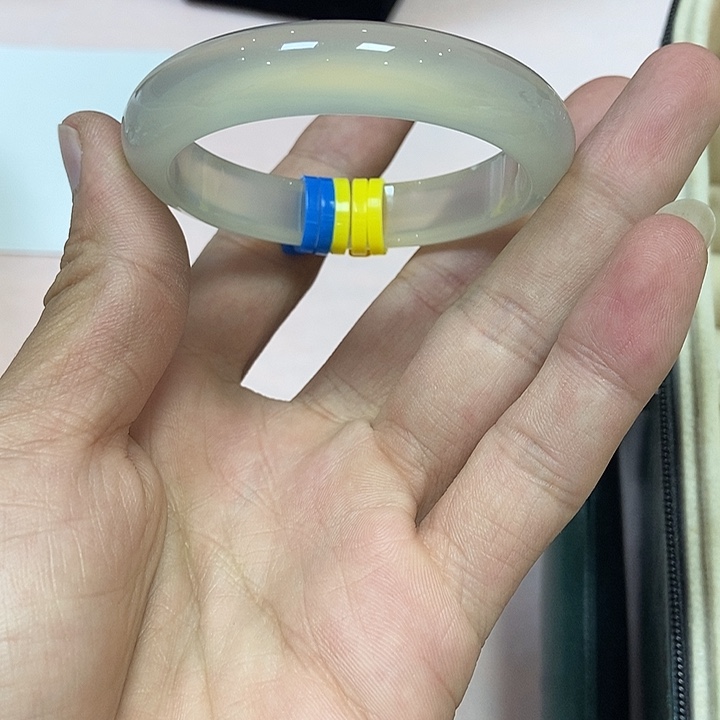 玛瑙/玉髓手镯未镶嵌?****282