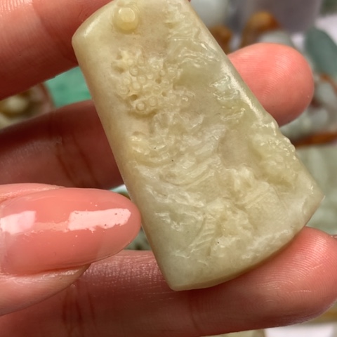 定制翡翠未镶嵌翡翠