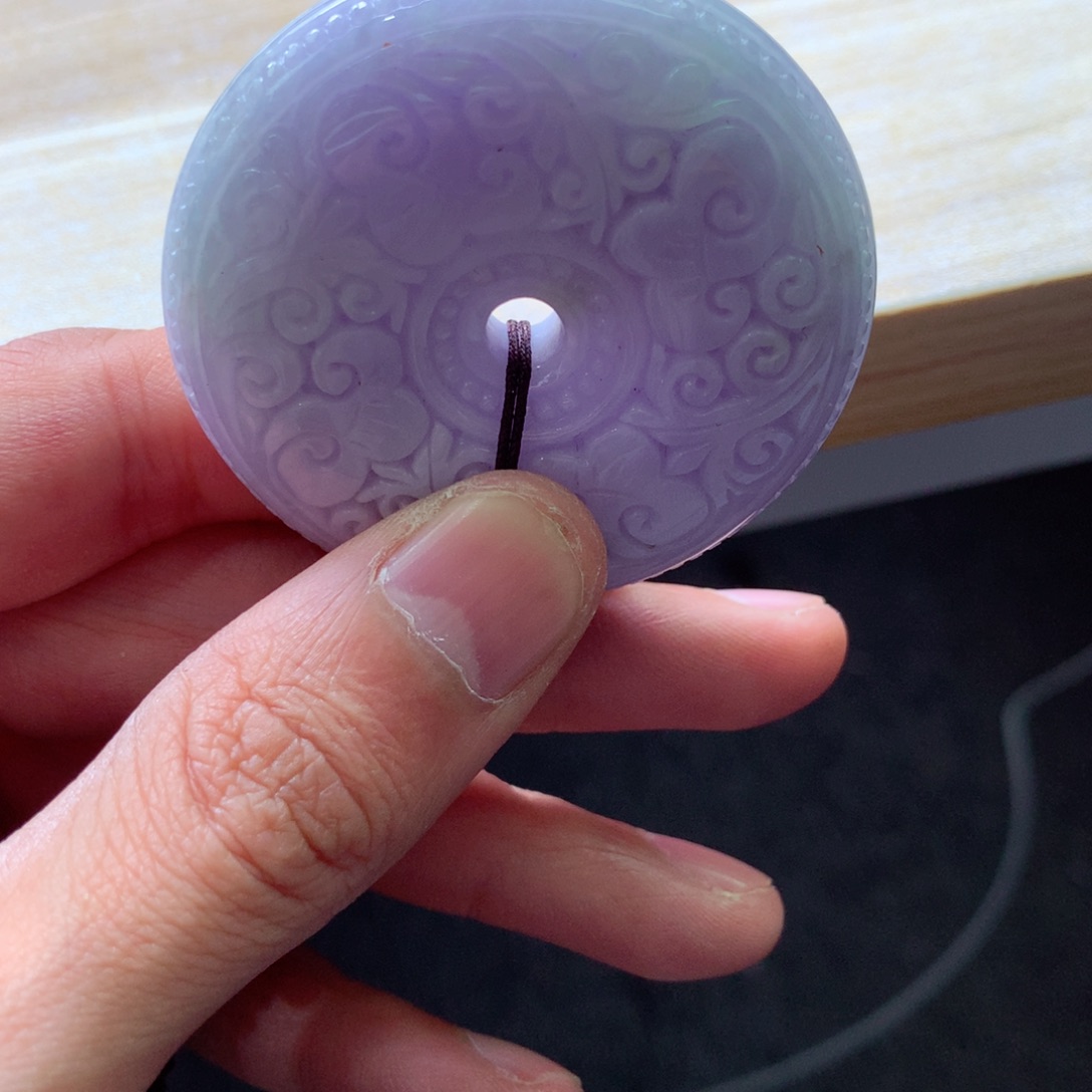 翡翠颈饰未镶嵌吊坠