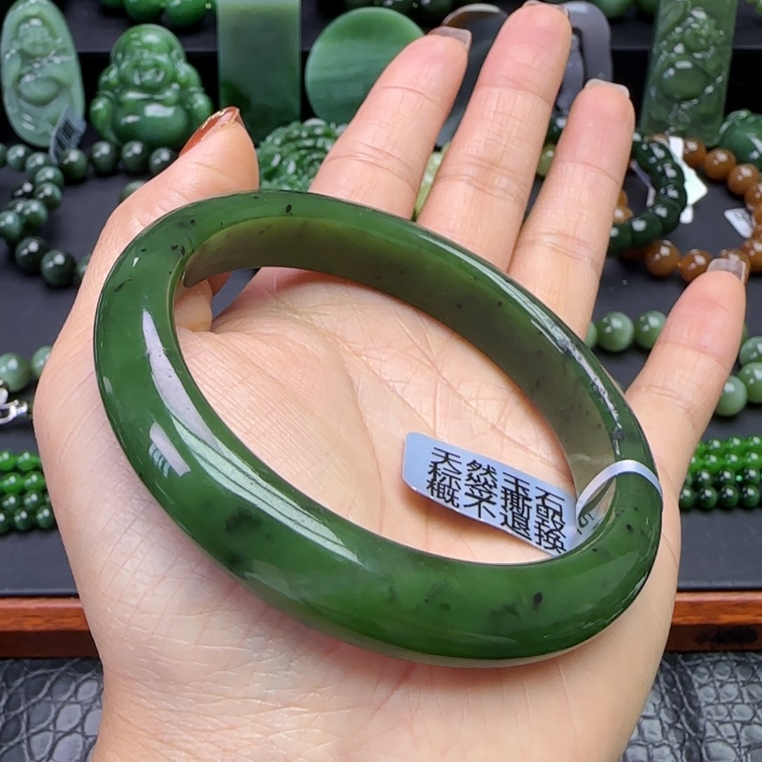 和田玉未镶嵌珠宝奇石