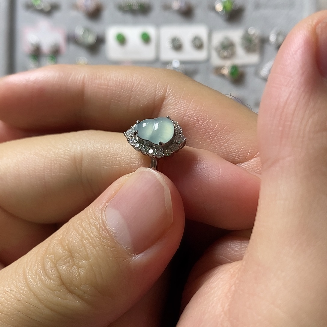 翡翠未镶嵌戒指翡翠戒指