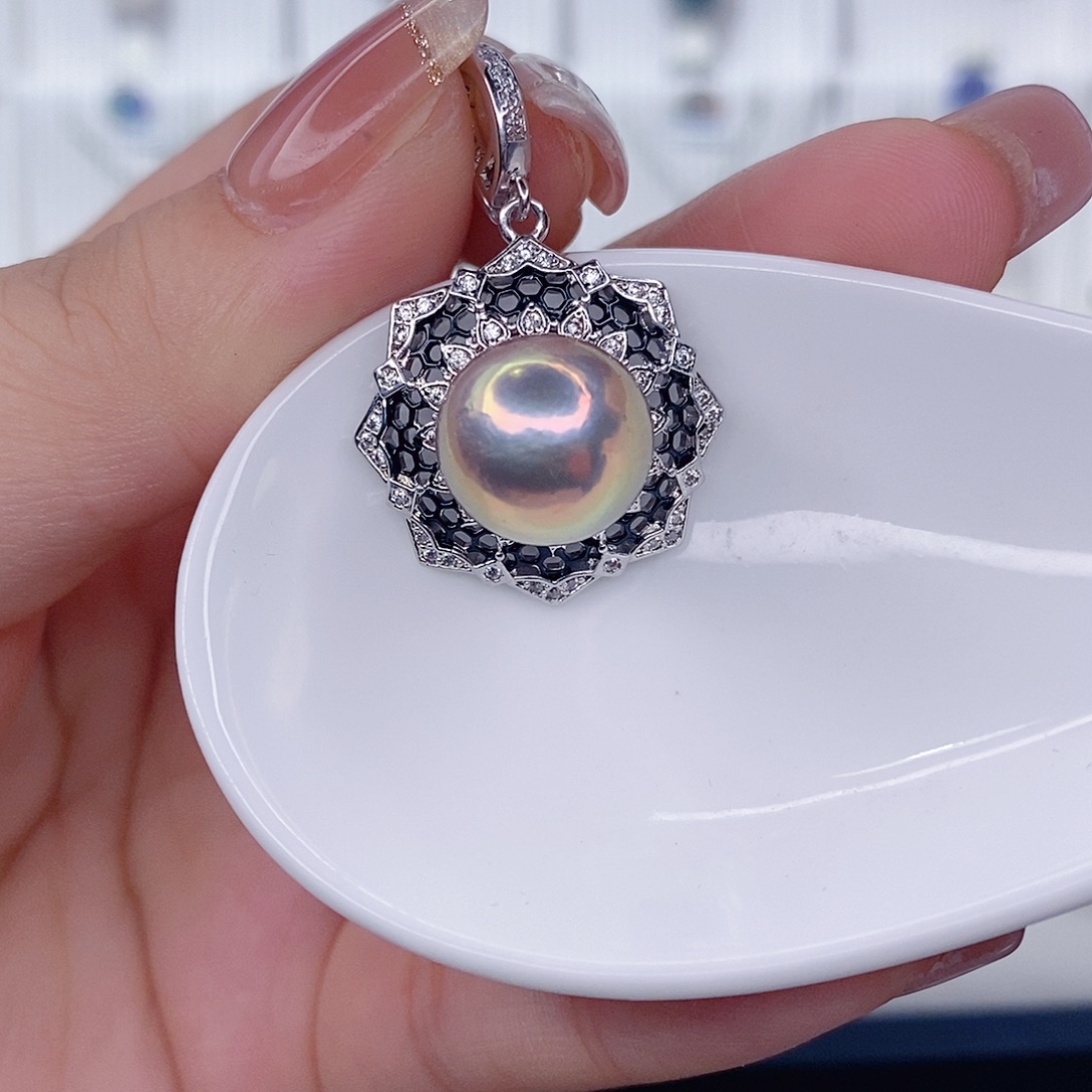 淡水珍珠吊坠(赠链)未镶嵌