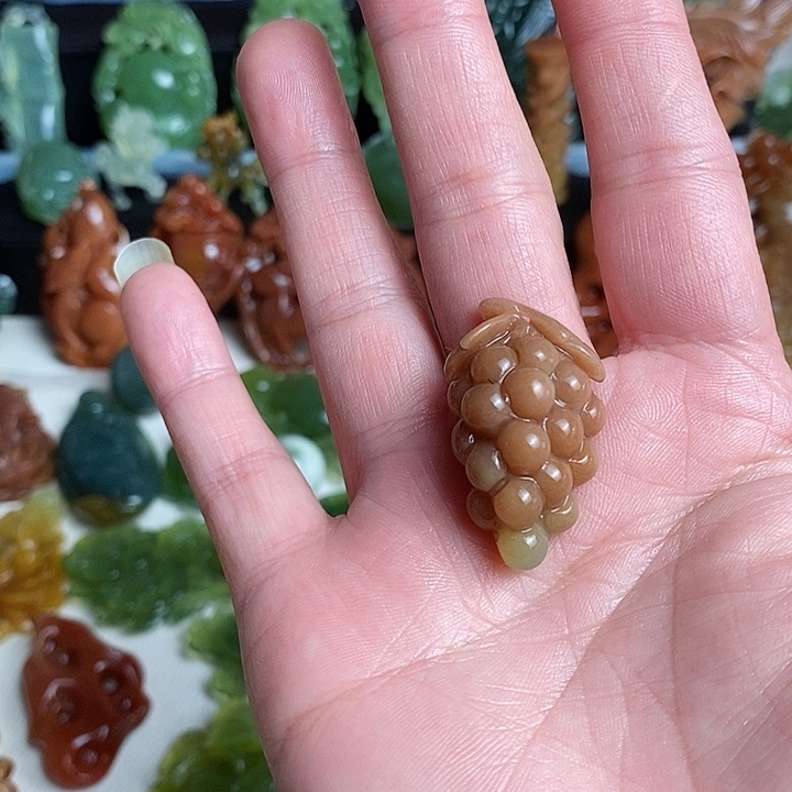 未镶嵌蛇纹石玉颈饰