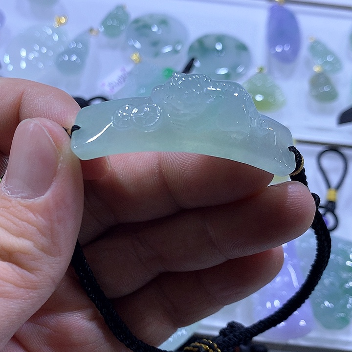 翡翠颈饰未镶嵌天然翡翠A货吊坠