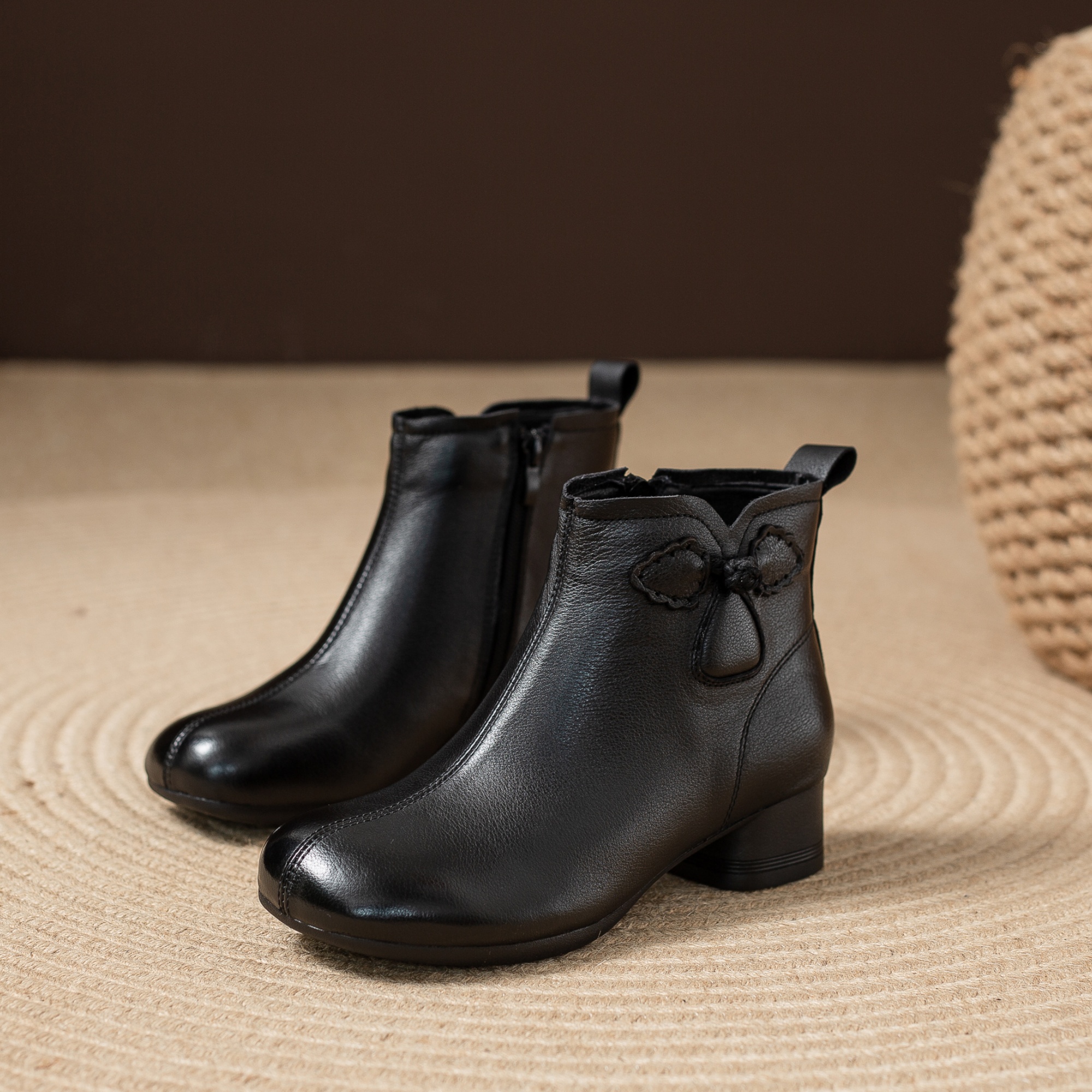 2025秋季新款女士粗跟软底头层牛皮短靴女3cm瘦瘦靴手工马丁靴女