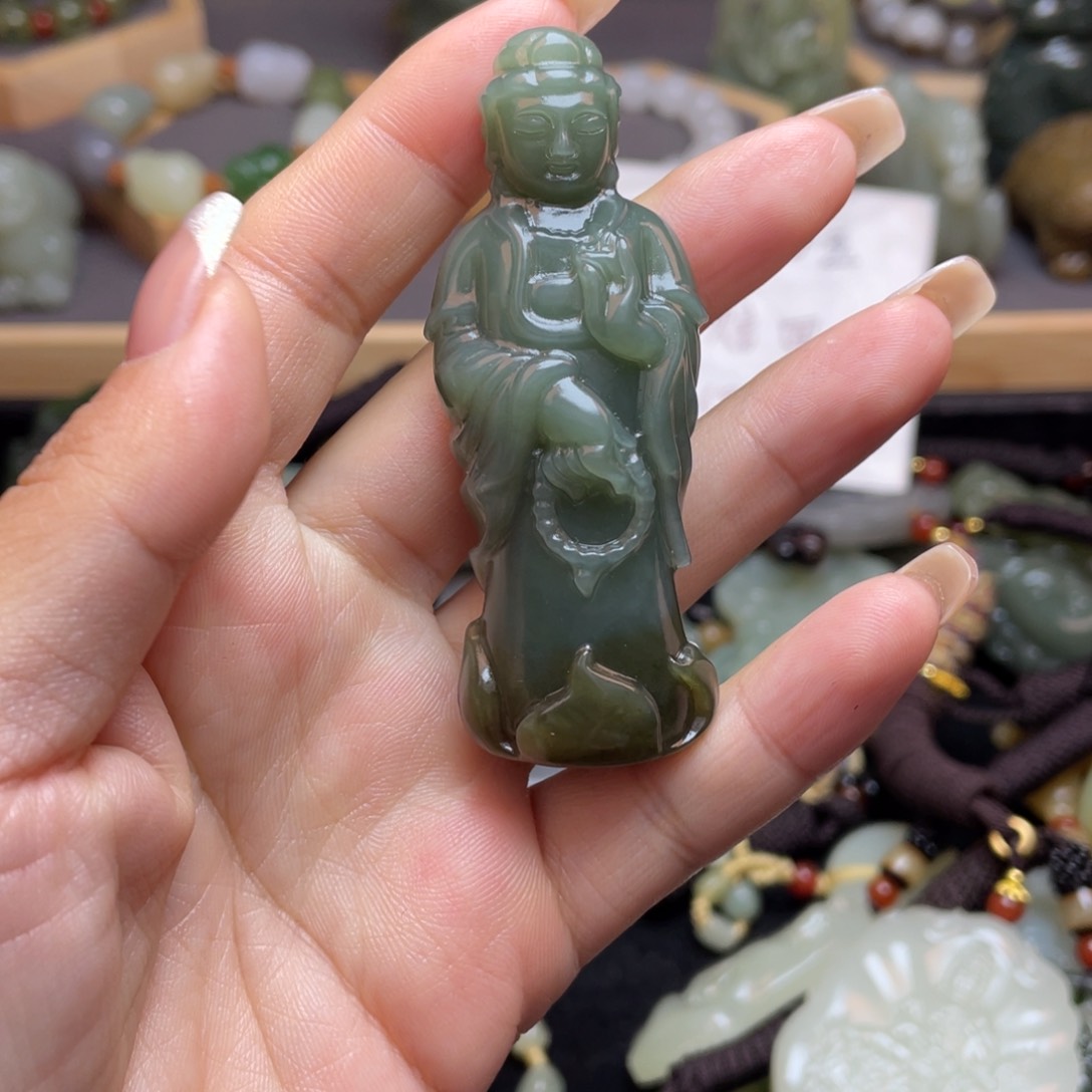 和田玉颈饰未镶嵌