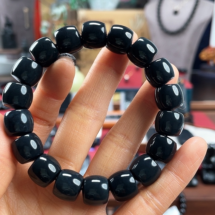 和田玉手串未镶嵌卡12入门级