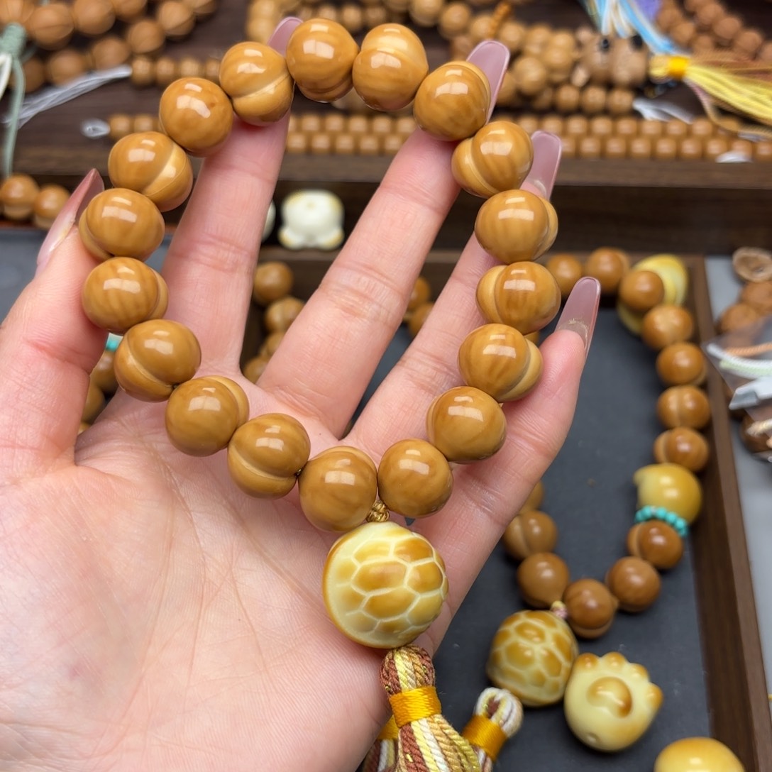 芸***朵猴头核桃手串屁桃16