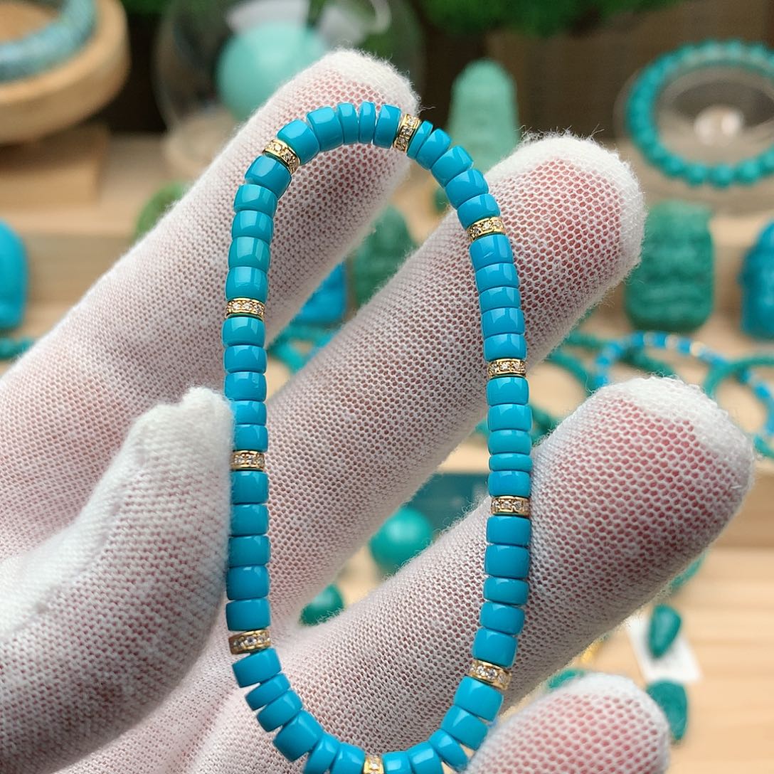 绿松石未镶嵌颈饰