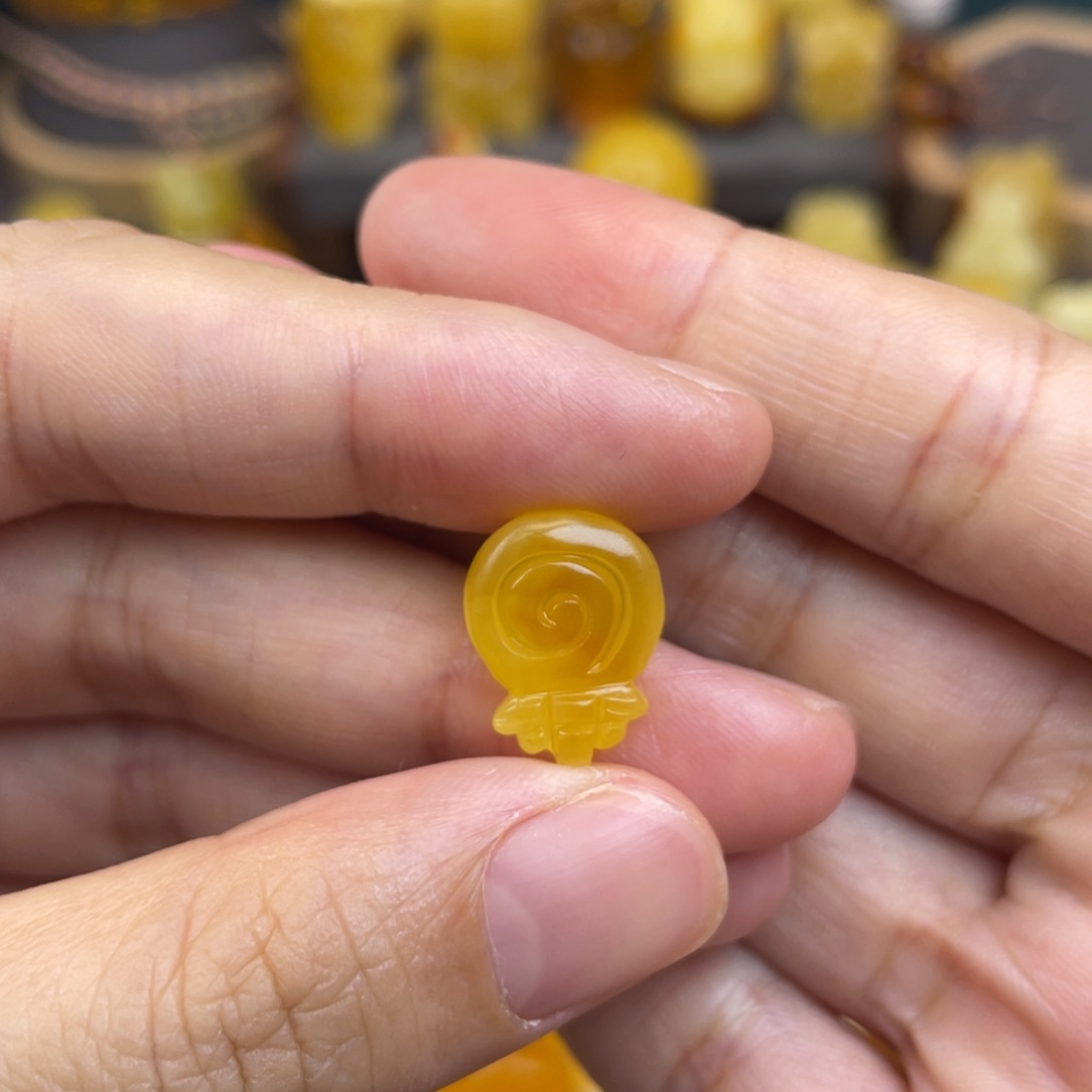 未镶嵌琥珀裸石蜜蜡