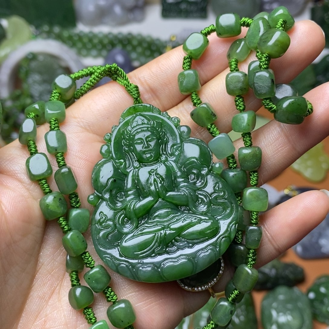 和田玉未镶嵌颈饰