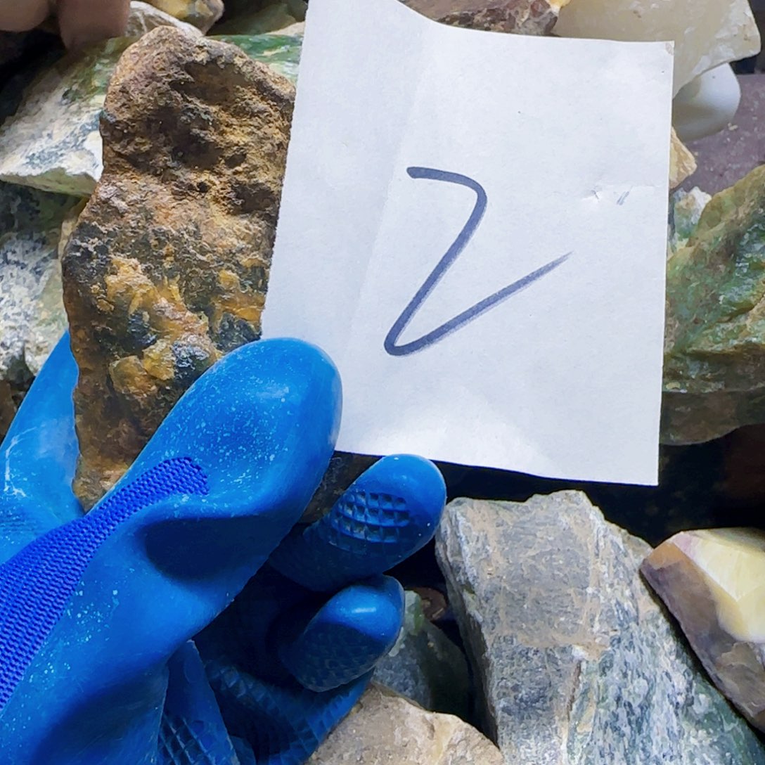 韓***❁蛇纹石玉未镶嵌原石