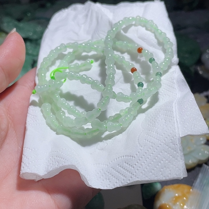 颈饰未镶嵌翡翠天