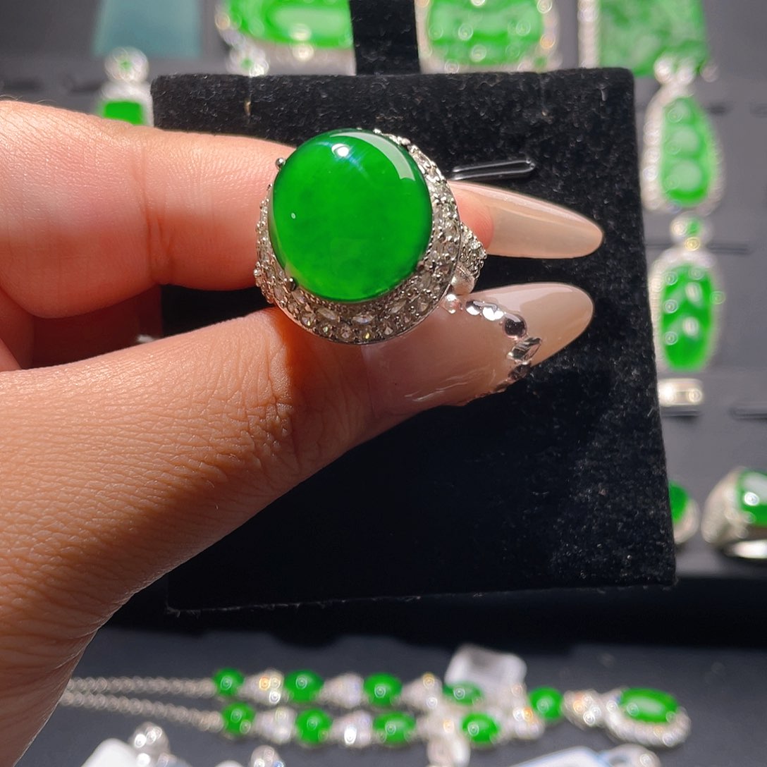 翡翠戒指未镶嵌蛋面18