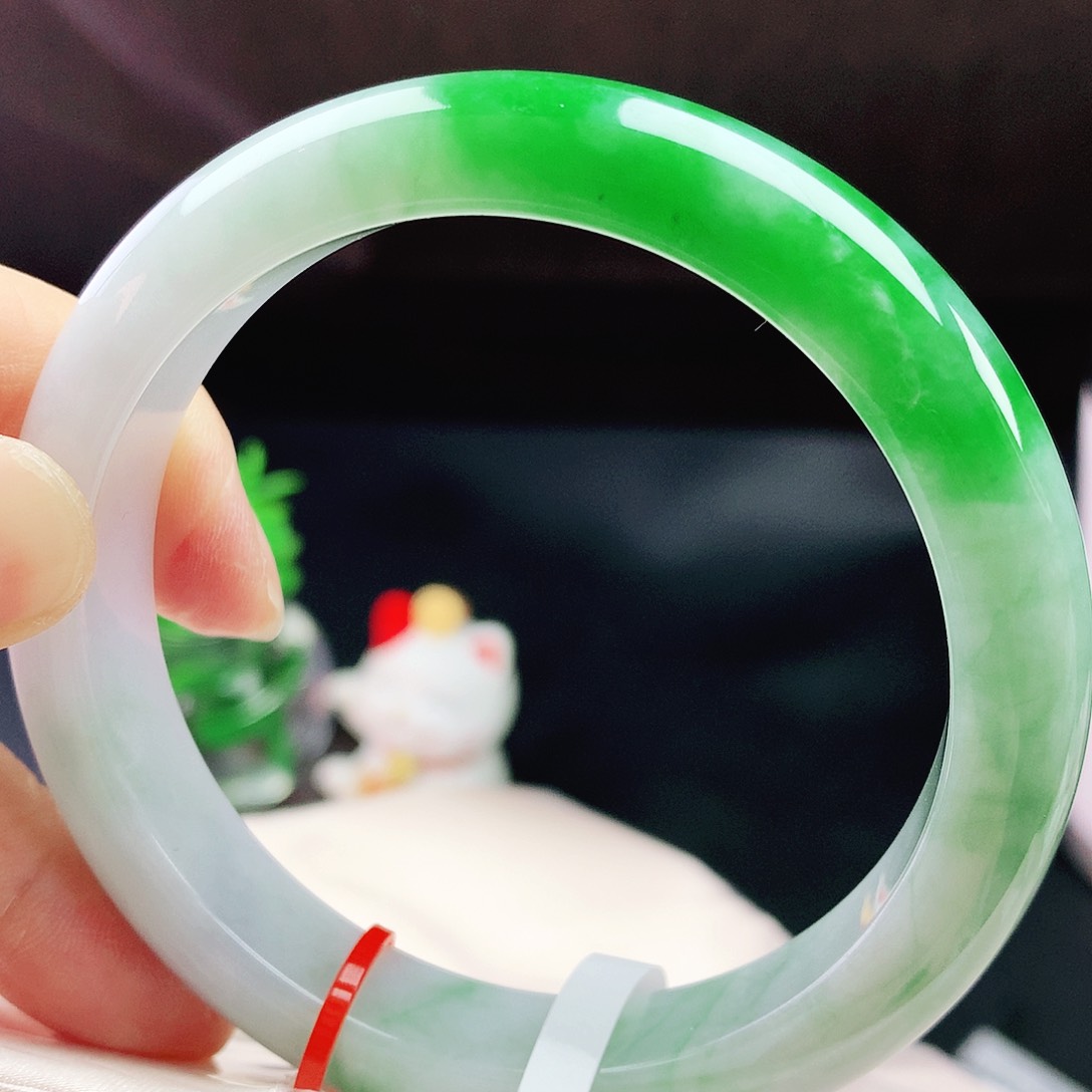 未镶嵌手镯翡翠59辣绿