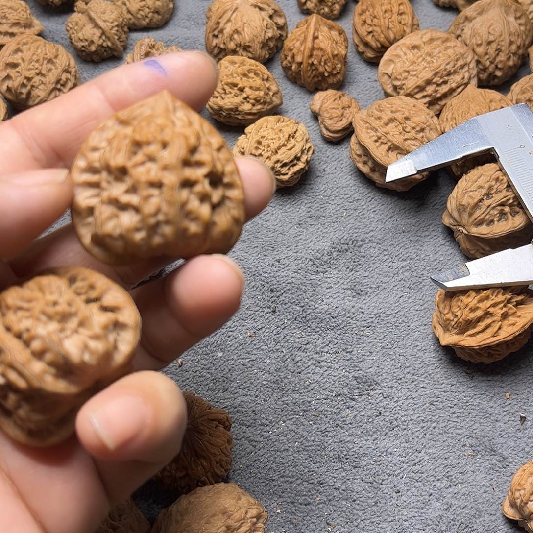 文玩核桃手串s****0官帽