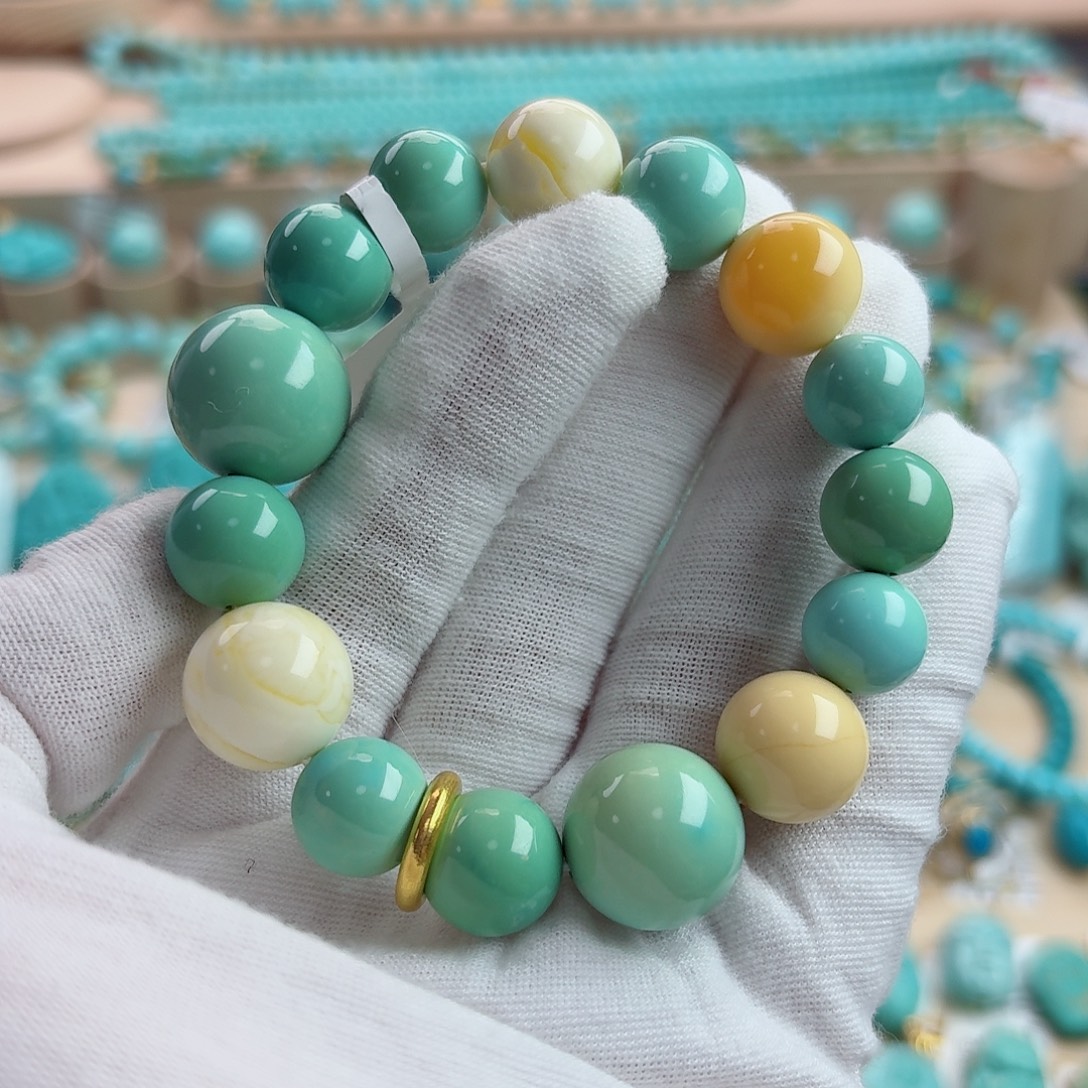 绿松石未镶嵌珠宝奇石