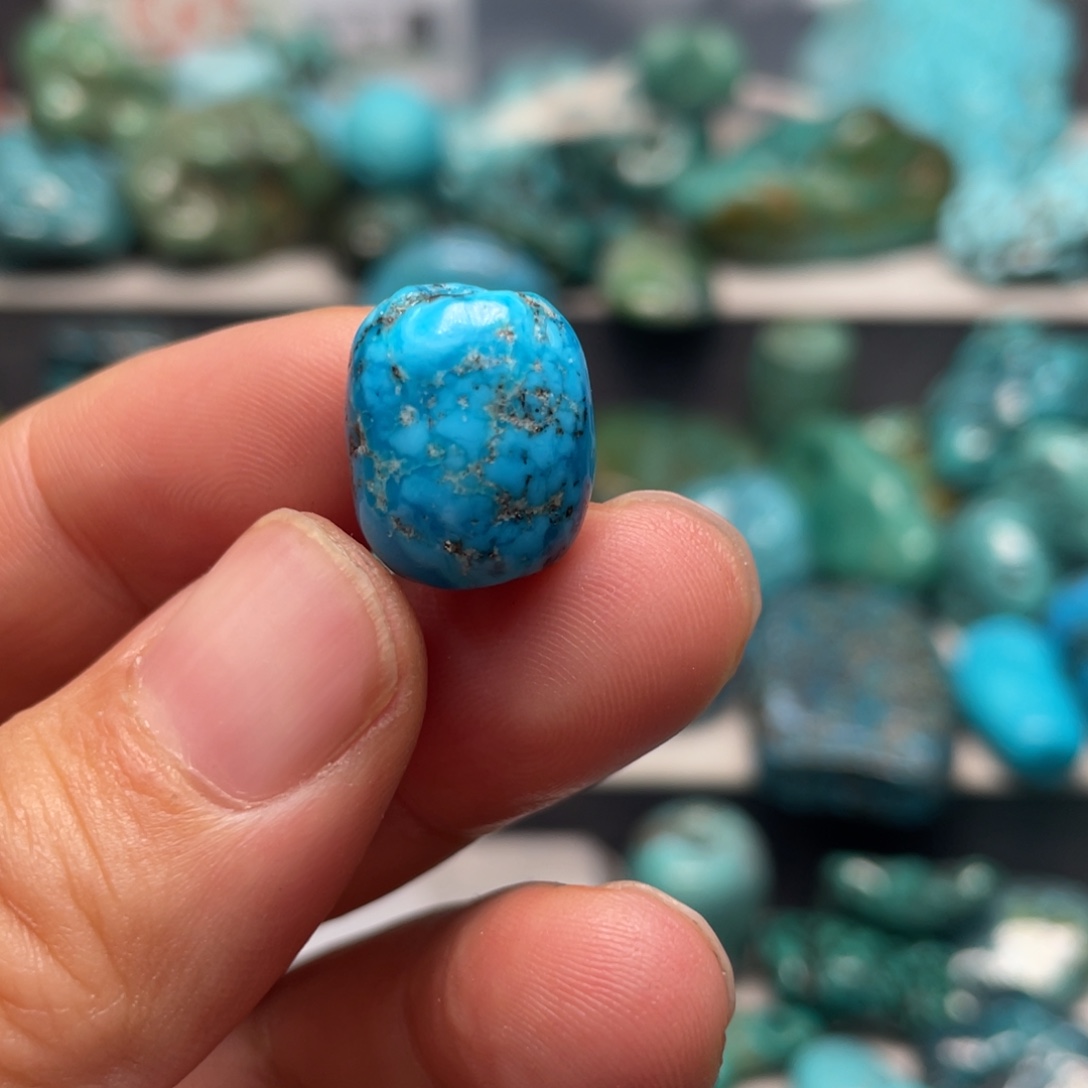 捷***建绿松石未镶嵌颈饰