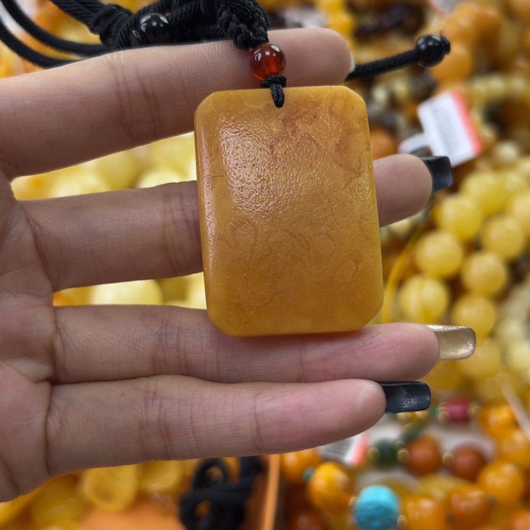 琥珀珠宝奇石未镶嵌