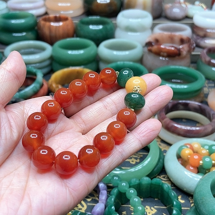 石英质玉手镯未镶嵌