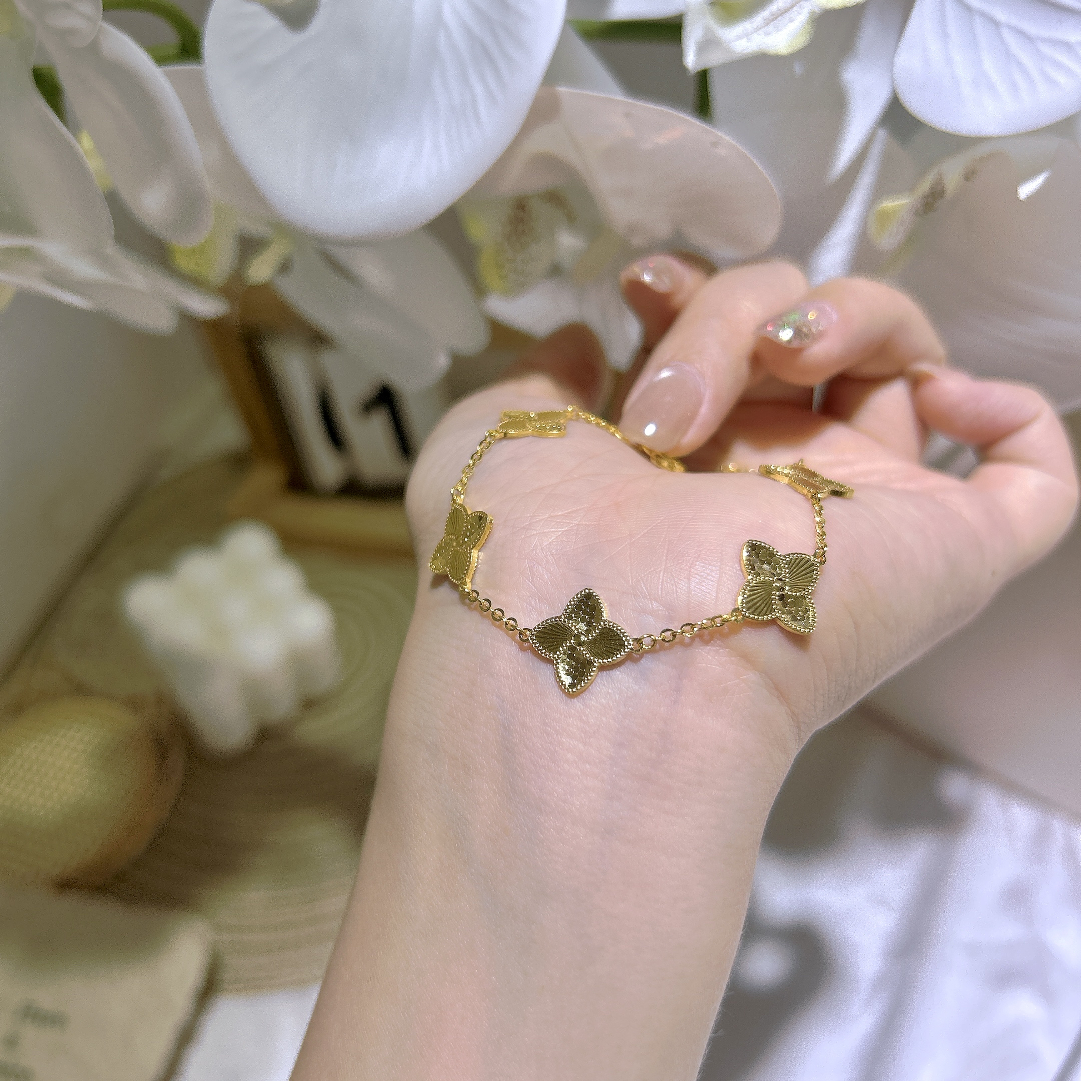 5G足金999新款镭射鱼鳞爆闪五花幸运草手链