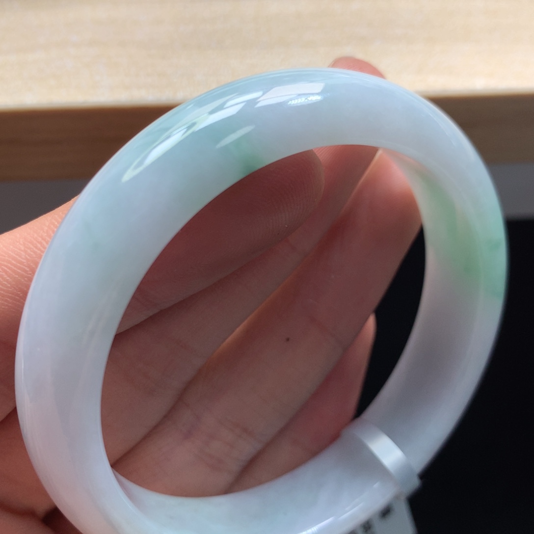 未镶嵌手镯翡翠手镯