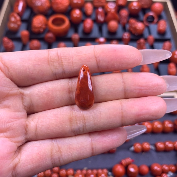 原矿南红川料牛血火焰纹卡子9.2✖️21.2mm