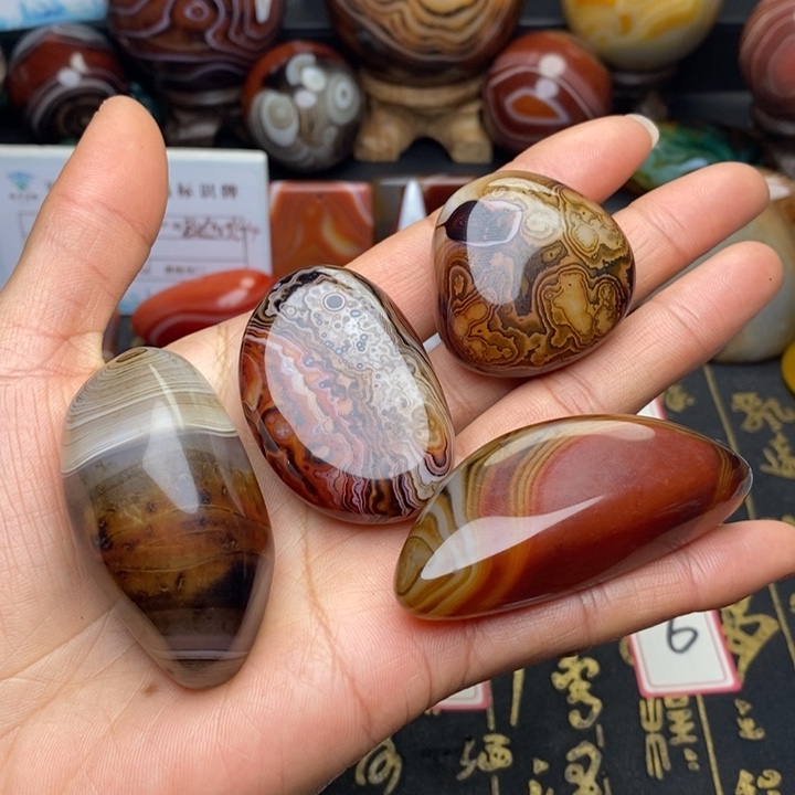用***5玛瑙/玉髓未镶嵌天然玛瑙玉髓俏皮灵动原石打孔不退不换
