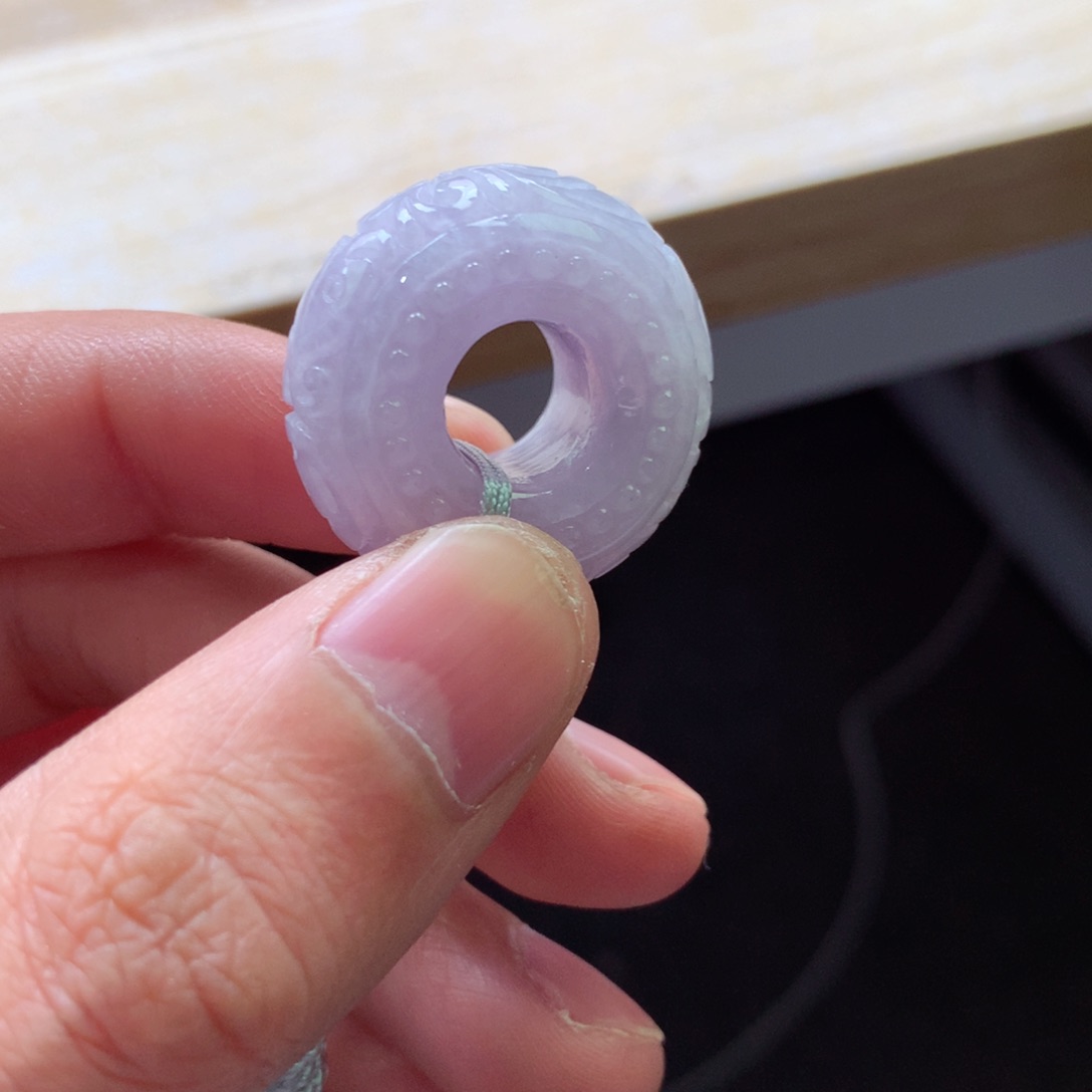 翡翠颈饰未镶嵌吊坠