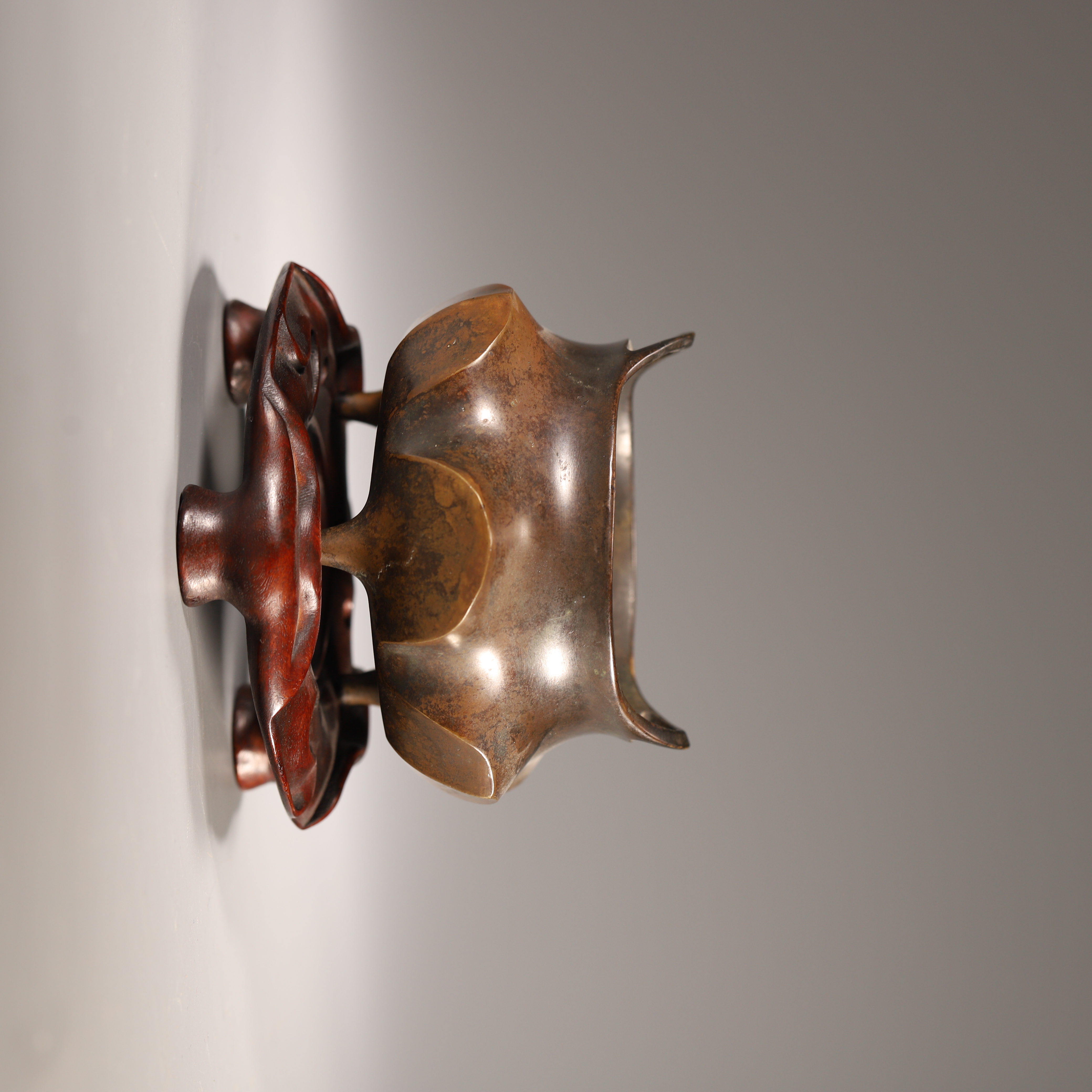 Lot07清代 三足香炉