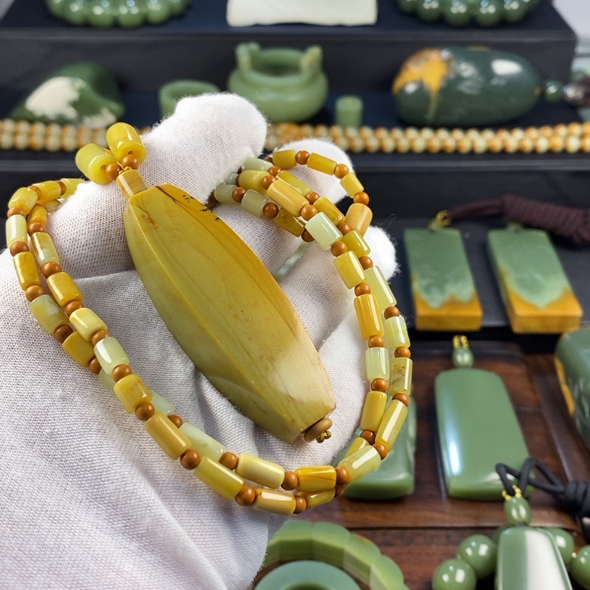 【闪购商品】岫岩河磨玉（透闪石质玉）颈饰未镶嵌
