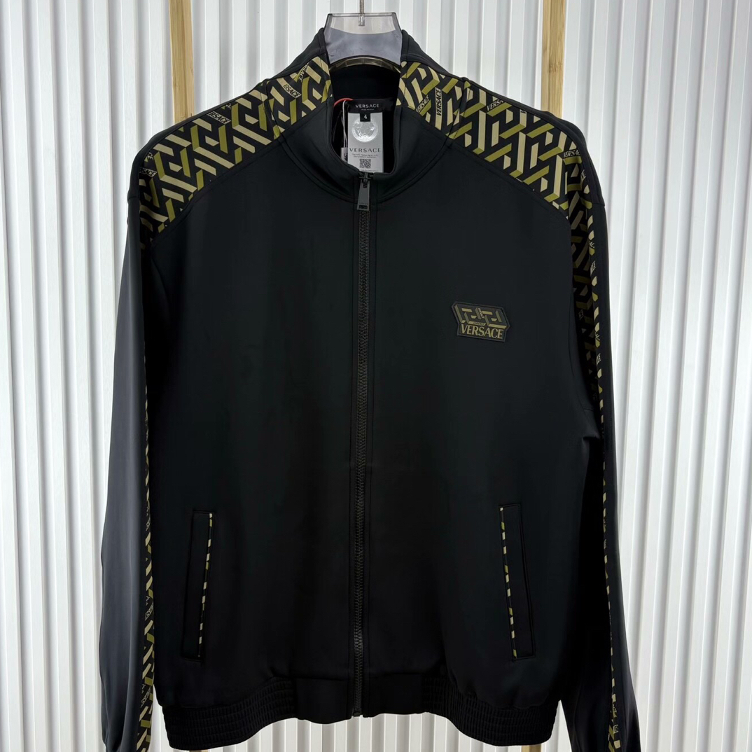 99新 VERSACE/范思哲 黑色logo外套/3码/E00774