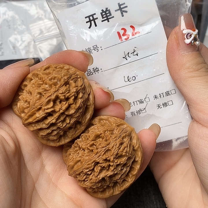 文玩核桃把件132哈哈哈