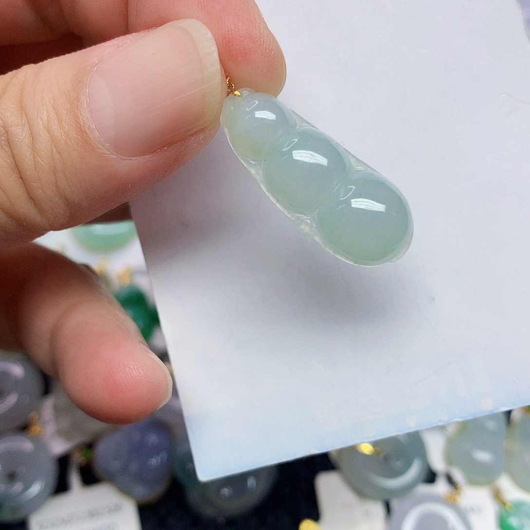 翡翠未镶嵌颈饰3668997