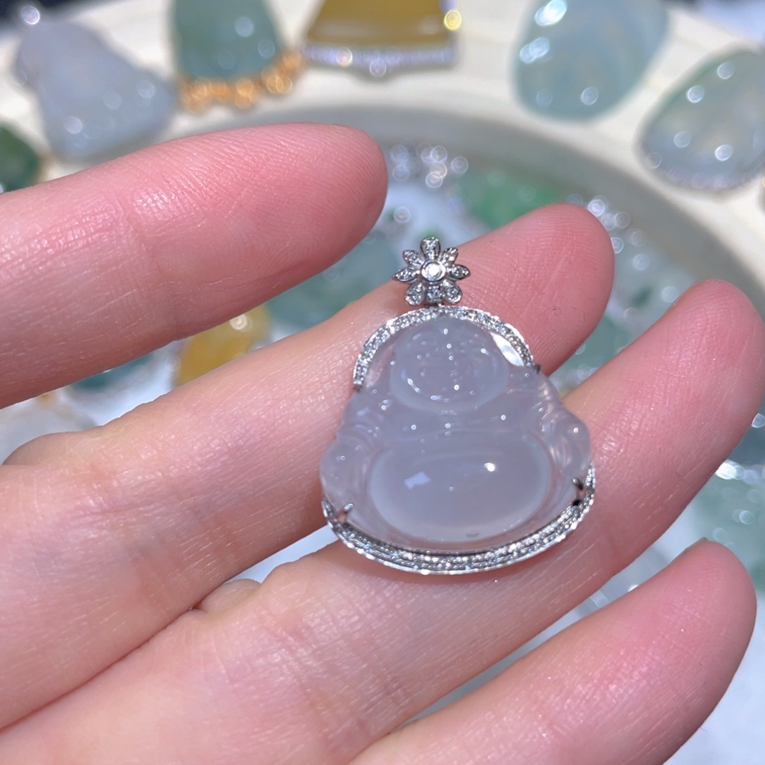 翡翠颈饰18K金镶嵌翡翠