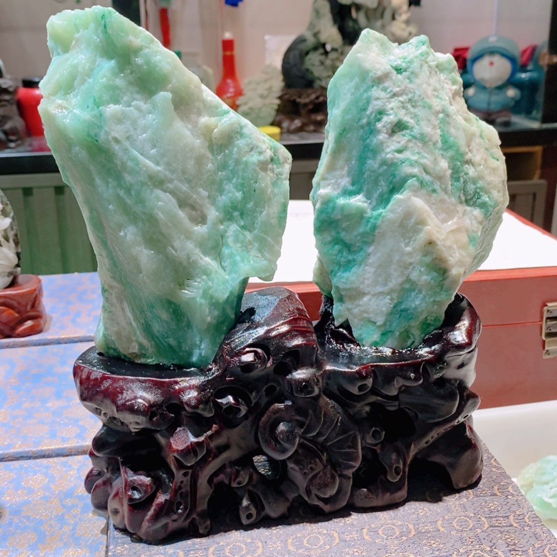 独山玉摆件未镶嵌南****桌