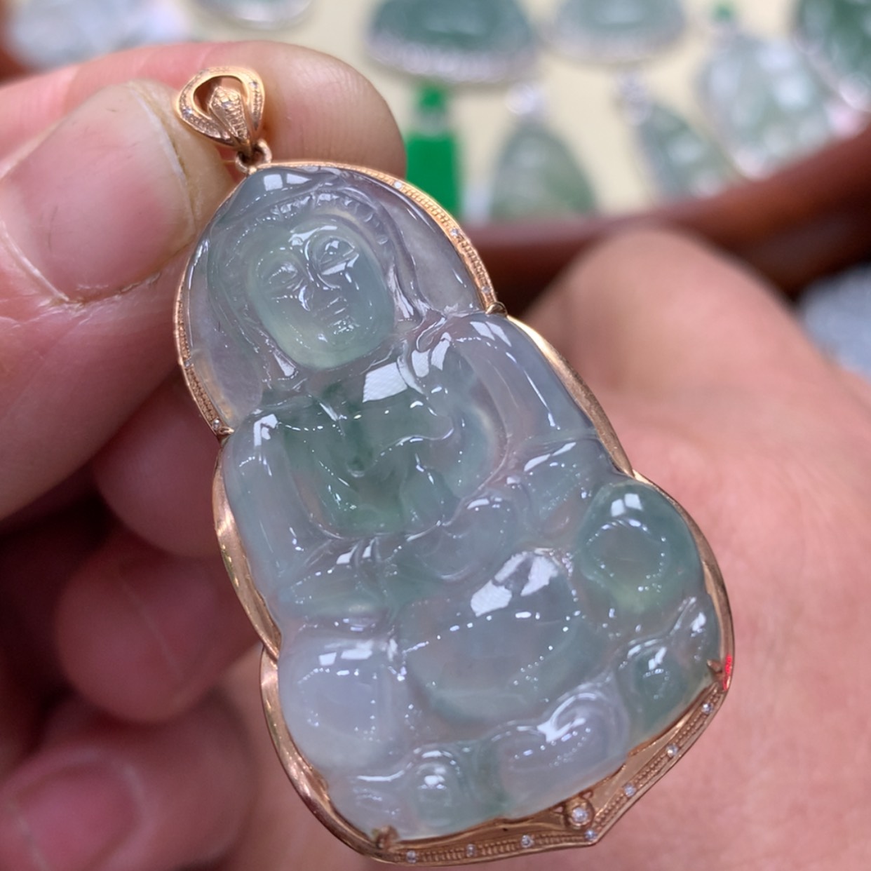 【闪购商品】翡翠颈饰18K金镶嵌观音